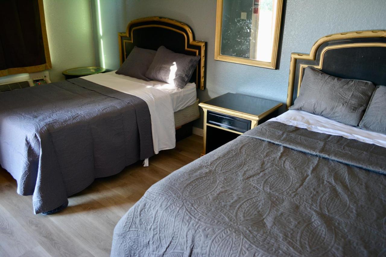 Texas Lodge Kenedy Ngoại thất bức ảnh