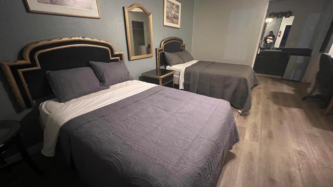 Texas Lodge Kenedy Ngoại thất bức ảnh